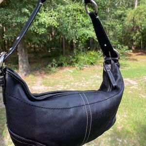 Vintage 2004 Hobo Black Leather Shoulder Bag